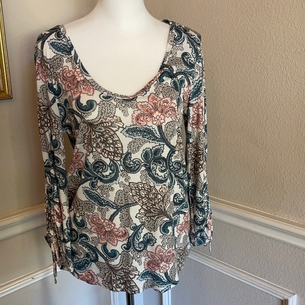 𝅺NWT Loft Outlet Jersey Top in Floral Print L/Sleeve Scoop Neck Size S